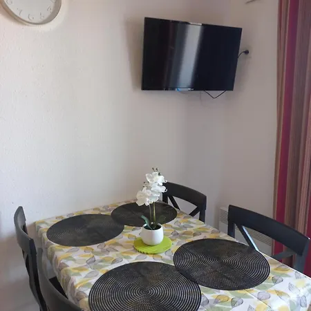 Coquet 4 Pers, Piscine,clim Mobile, A 300 M,a 5min A Pied Du Lydia Apartment *